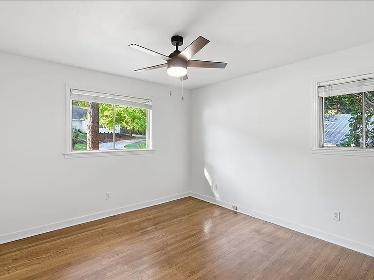 1632 Winchester St — Photo 17