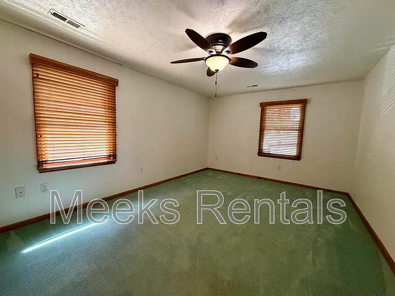 9 Romar Ct — Photo 5