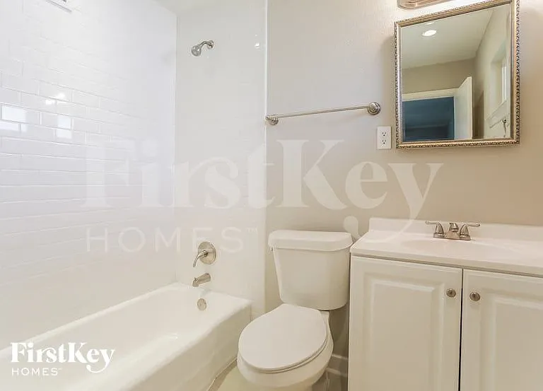 3439 Timberview Rd — Photo 10