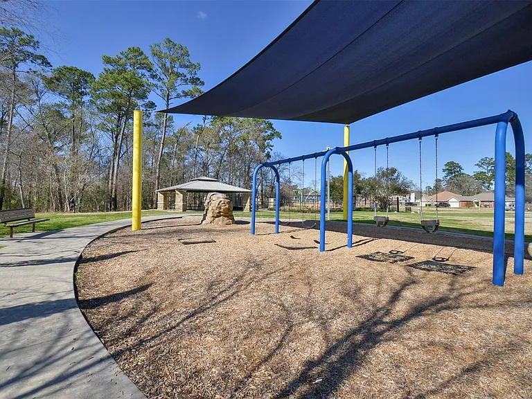 16810 Deck Ct — Photo 41
