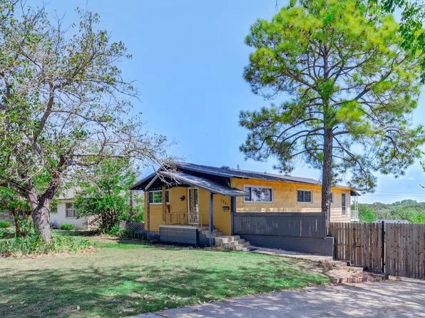 5941 Tourist Dr, North Richland Hills, TX 76117