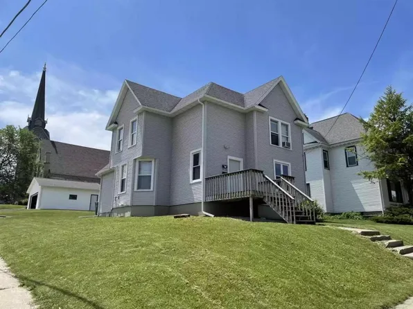 201 State St, Ripon, WI 54971