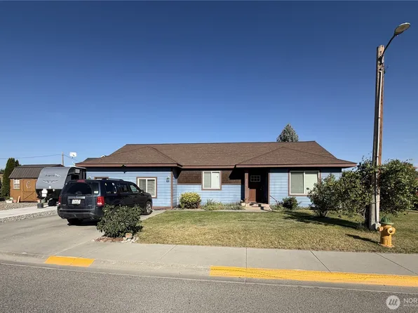 900 Wildwood Drive, Omak, WA 98841