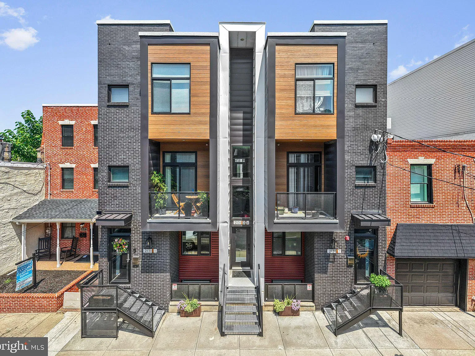 2 bed, 2.5 bath, 1400 sqft, $2,200 — Photo 3