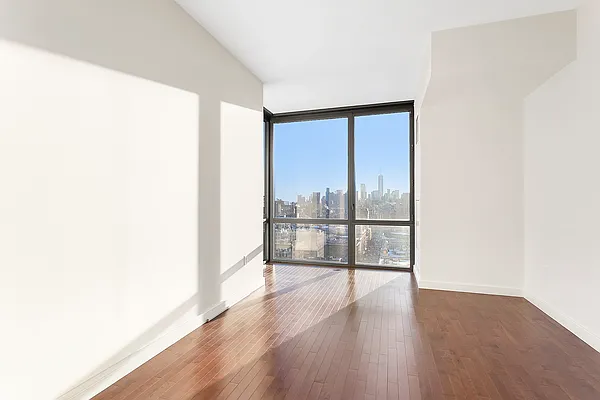 Rented by Compass | media 40