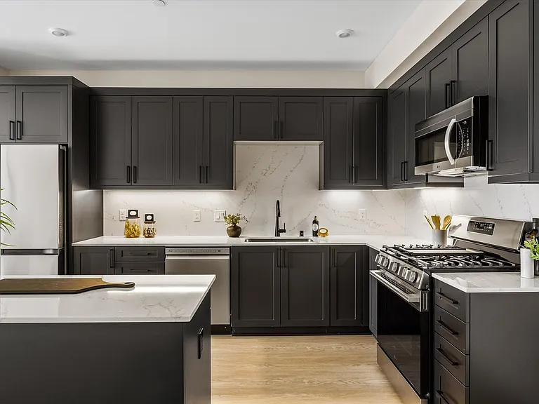 401 W Grand Ave #202 — Photo 1