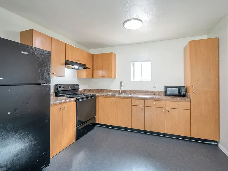 2234 W Hazelwood St — Photo 43
