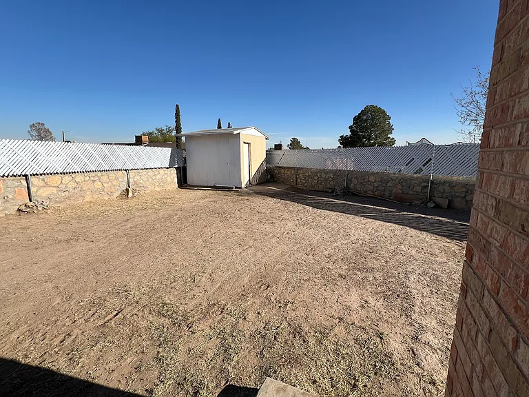9323 Nottingham Dr — Photo 26
