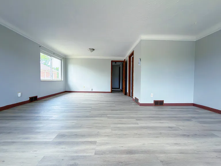 14330 Lakewood Heights Blvd #UP — Photo 6