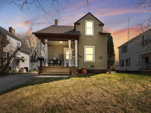 507 S 27th St, Manitowoc, WI 54220