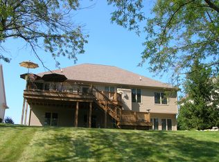 543 Ridge Point Dr, Dundee, MI 48131