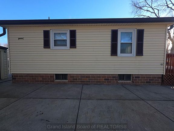 5th image of 516 W 13th St