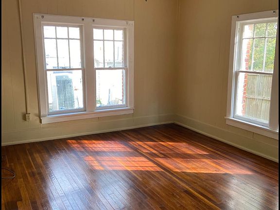 4th image of 107 N 21st Ave #D