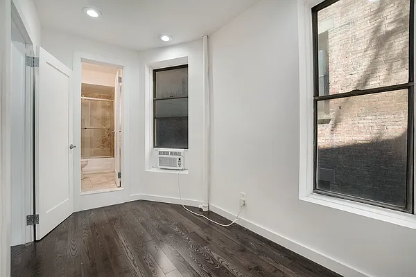 Rented by Creed Realty Group | media 5