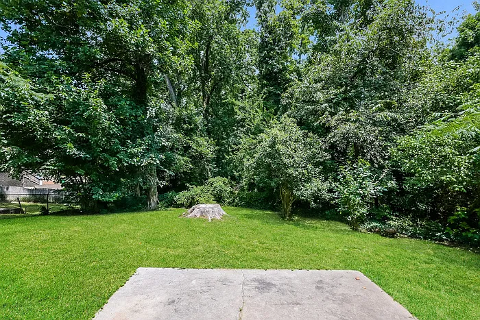 4033 Emerald North Cir — Photo 14
