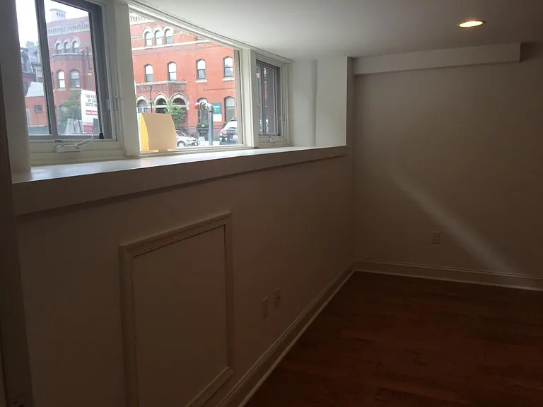 2131 Walnut St #101 — Photo 10