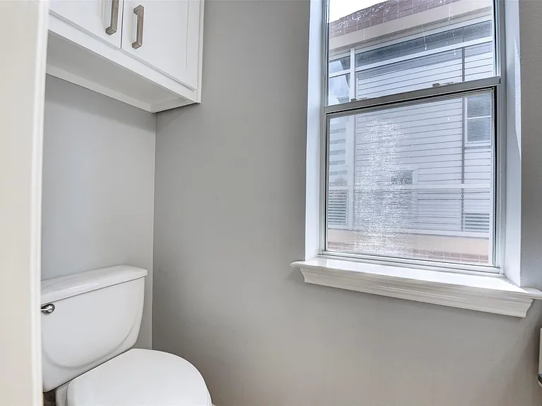 34 Waugh Dr #D — Photo 21