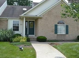1524 Southpointe Cir NE, Canton, OH 44714