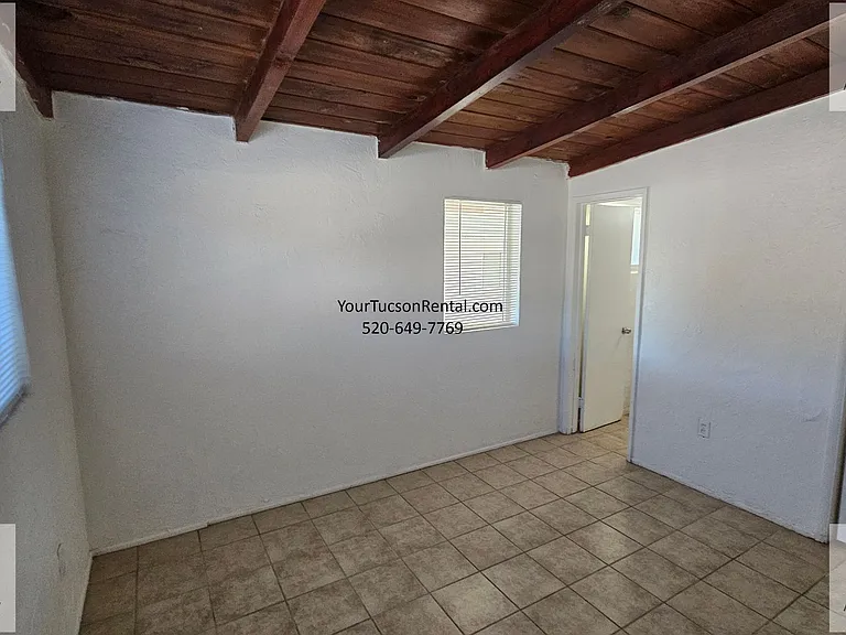 Greenlee — Photo 28