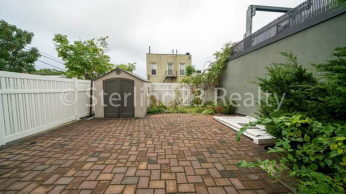 Rented by Sterling Realty Solution Inc | media 9