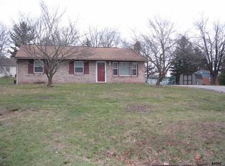 1675 Oak Ln, Dover, PA