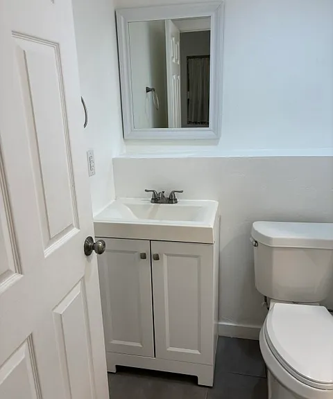 421 W 7th Ave #B — Photo 14