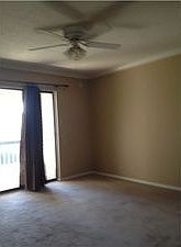 3rd image of 3636 Greenacres Dr #33