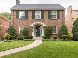 422 Wisner St, Park Ridge, IL 60068