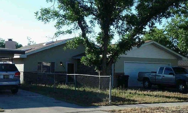 2nd image of 2102 Solana Rd