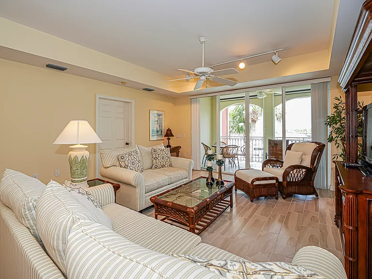 5225 E Harbor Village Dr #303 — Photo 33