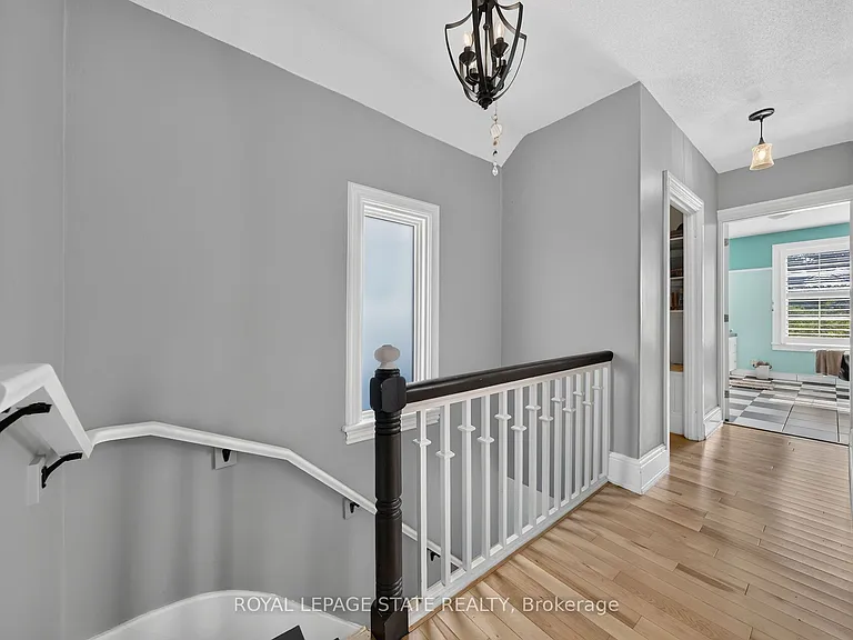 171 Emerald St S — Photo 32