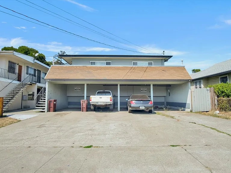 2901 Octavia St. — Photo 18