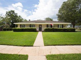 2320 Christopher Dr E, Mobile, AL 36609