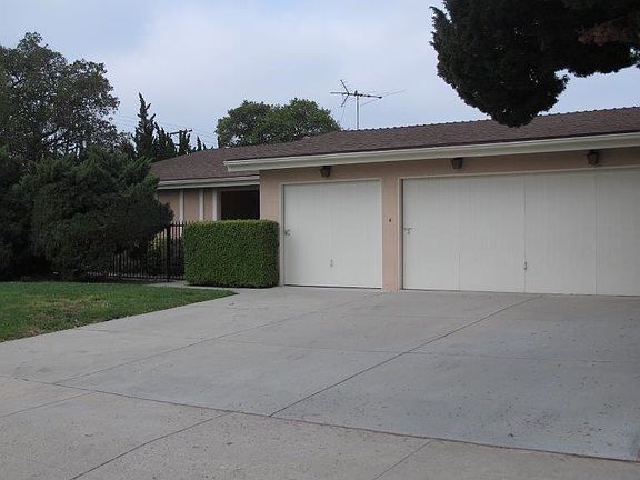 3rd image of 9901 Etiwanda Ave