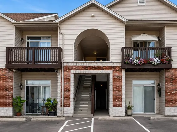 1236 Gardens Circle Dr APT C, Saint Louis, MO 63125