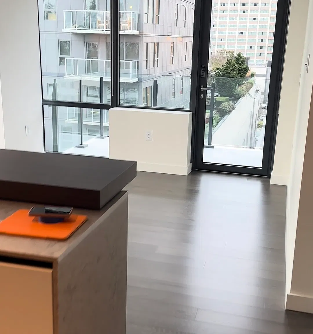 2 bed, 1.5 bath, $4,500 — Photo 3