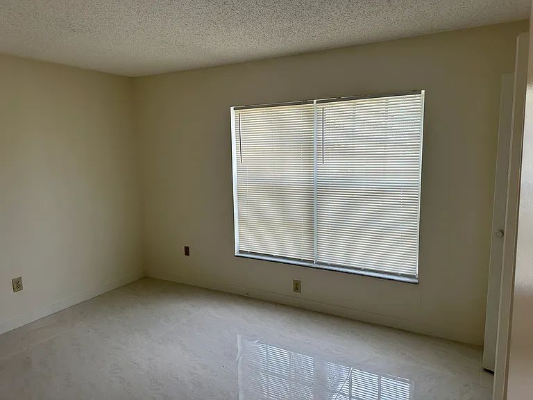 5915 Taywood Dr — Photo 5
