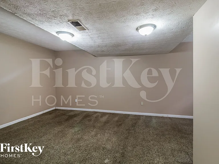 4401 Raven Valley Ct — Photo 13