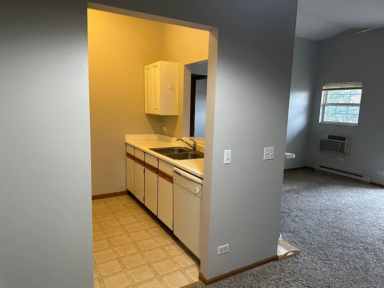 1570 W Sand Bar Ct #2F — Photo 7