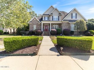 413 Golf View Dr, Greenville, NC 27834