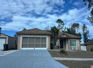 902 Greenbelt Cir, Brandon, FL 33510