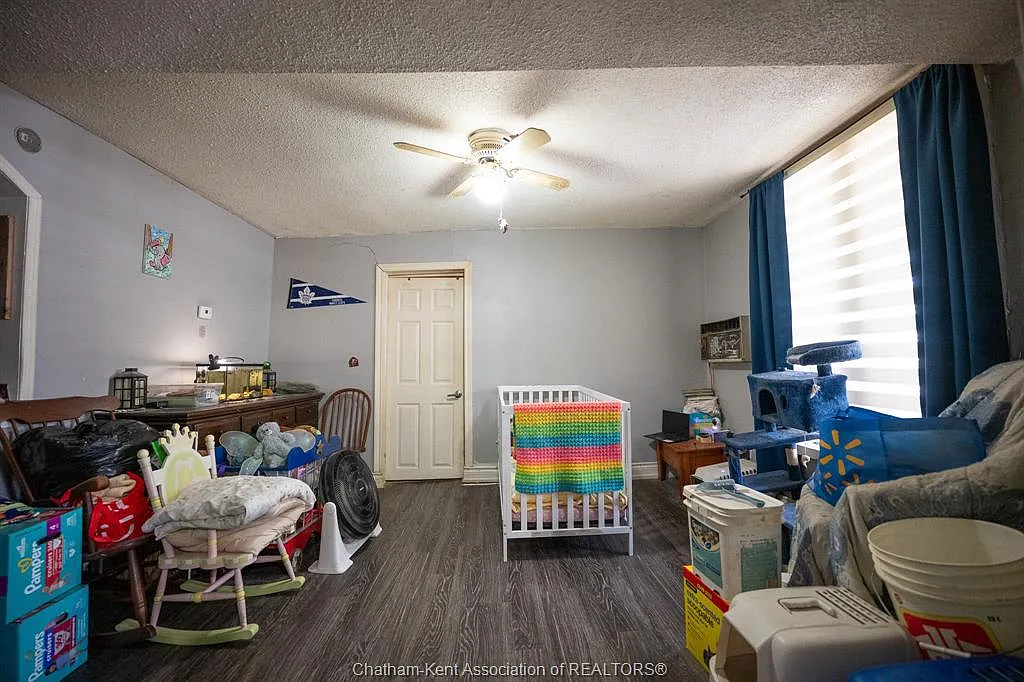 3 bed, $1,900 — Photo 4