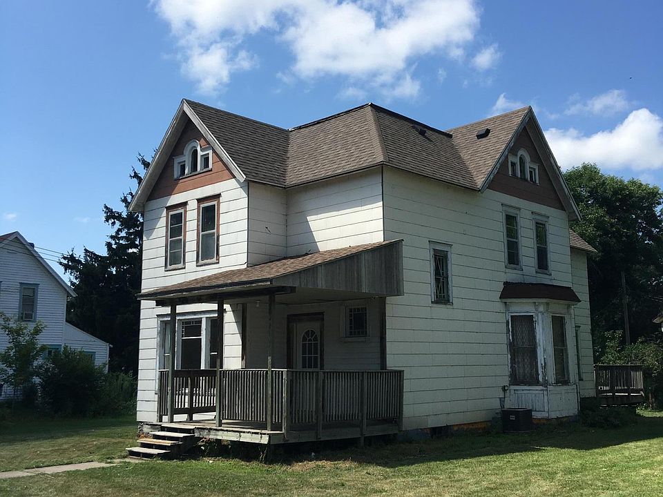1st image of 15 W Lake Ave