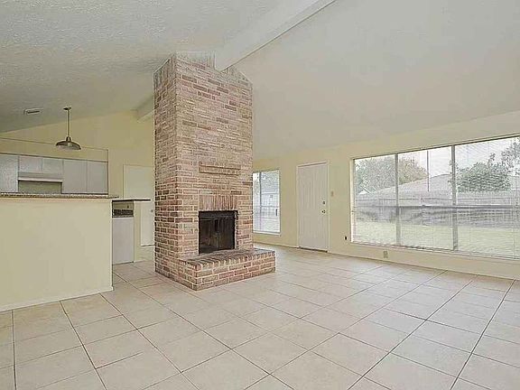 3rd image of 10223 Gulfstream Ln