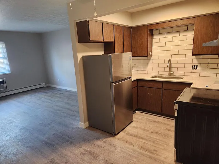 833 Garden Ave — Photo 3