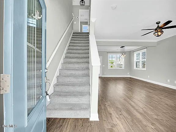 2nd image of 1319 Teddy Rd