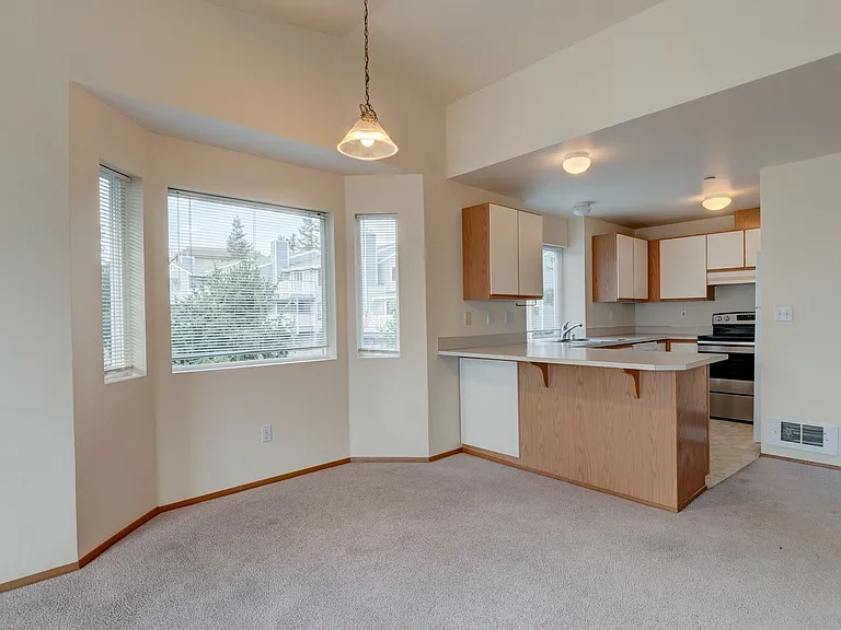 485 SW Bayshore Dr #D303 — Photo 4