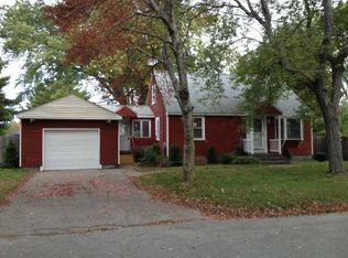 365 Hunt Ave, Warwick, RI 02886