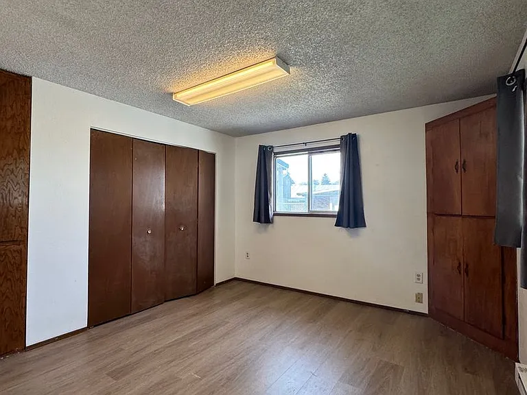 203 Railroad Ave — Photo 15