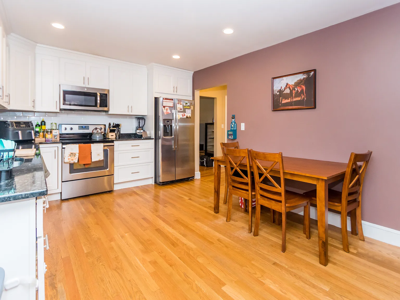 3 bed, 1100 sqft, $3,100 — Photo 3